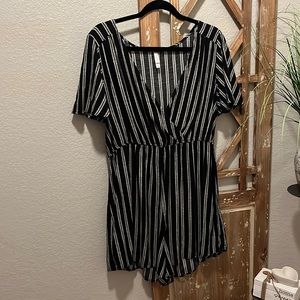 Xhilaration Large Black and White Stripe Romper with Flutter Sleeves, So Soft